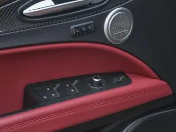 2021 Alfa Romeo Stelvio с пробегом 31 800 км