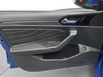 2023 Volkswagen Jetta с пробегом 15 538 км
