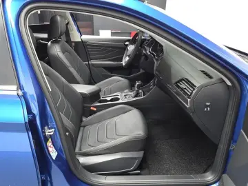 2023 Volkswagen Jetta с пробегом 15 538 км