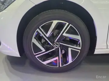 2024 Volkswagen Jetta с пробегом 17 764 км