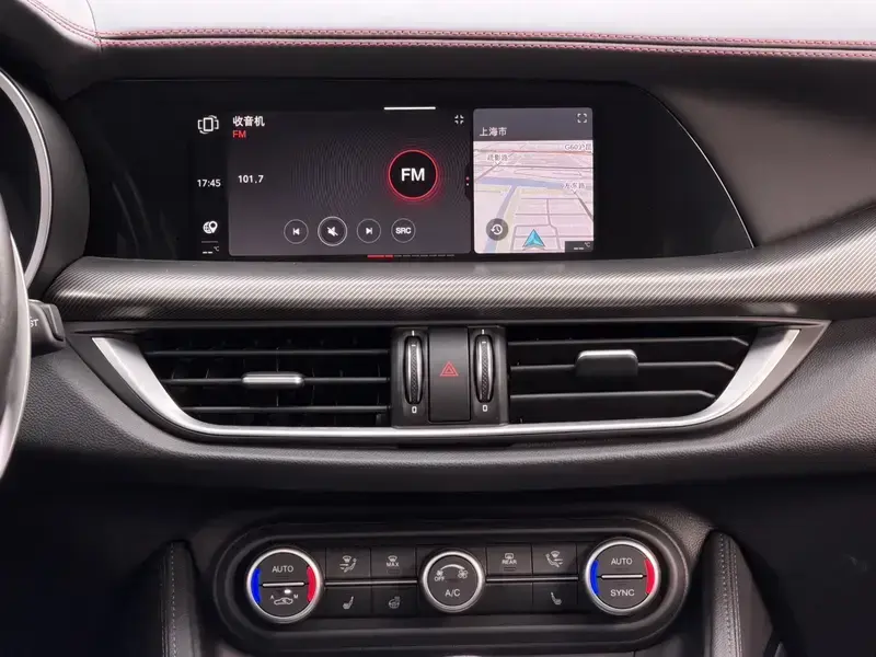 2023 Alfa Romeo Stelvio с пробегом 7 600 км