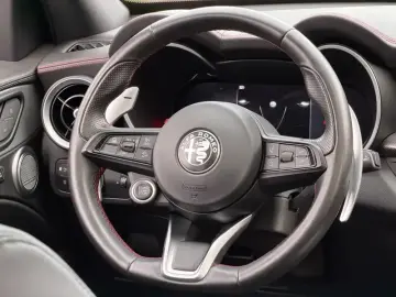 2023 Alfa Romeo Stelvio с пробегом 7 600 км