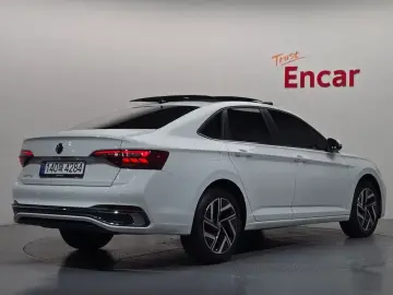 2024 Volkswagen Jetta с пробегом 5 944 км