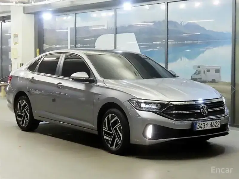 2024 Volkswagen Jetta с пробегом 9 369 км