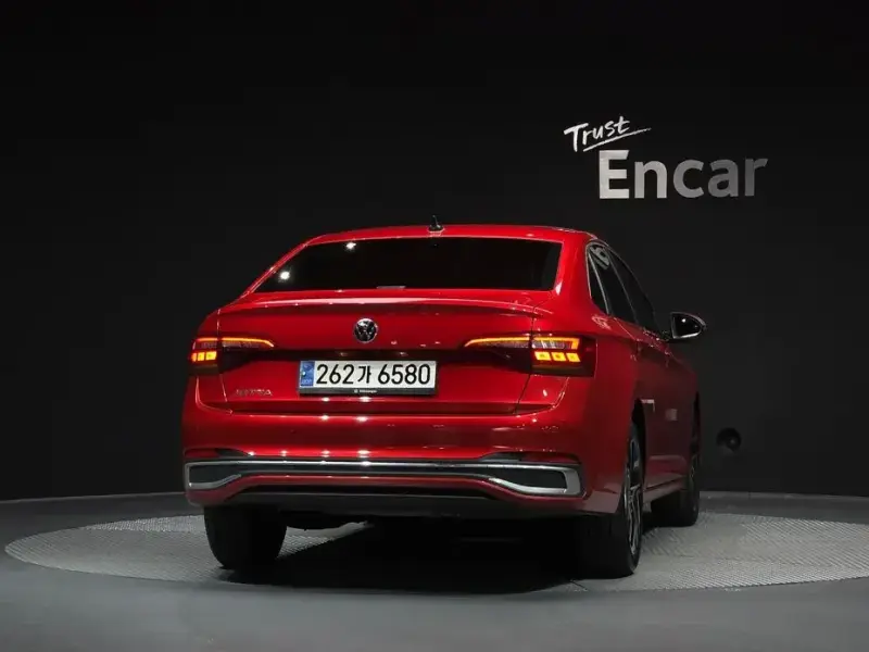 2024 Volkswagen Jetta с пробегом 28 233 км