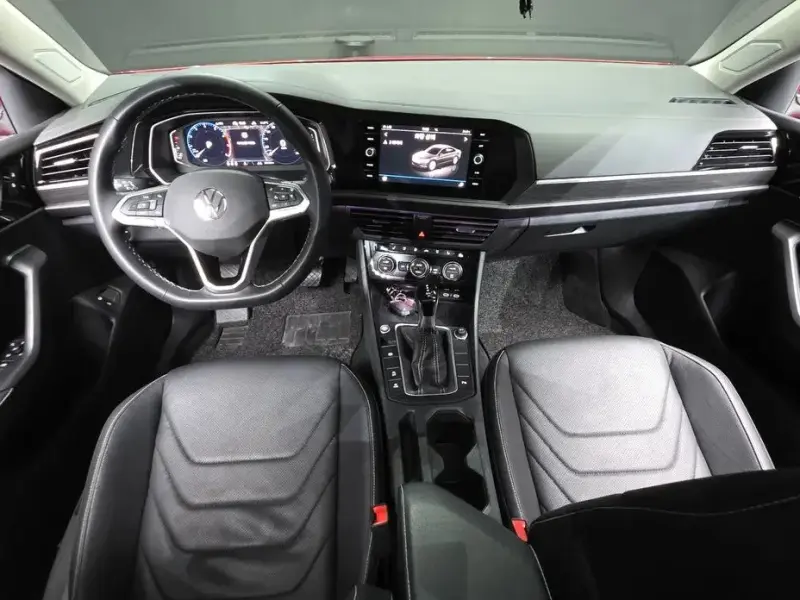 2024 Volkswagen Jetta с пробегом 28 233 км