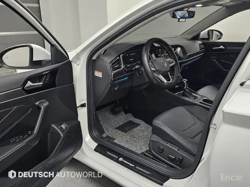 2024 Volkswagen Jetta с пробегом 7 044 км