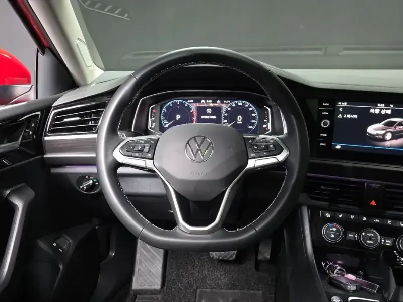 2024 Volkswagen Jetta с пробегом 28 233 км