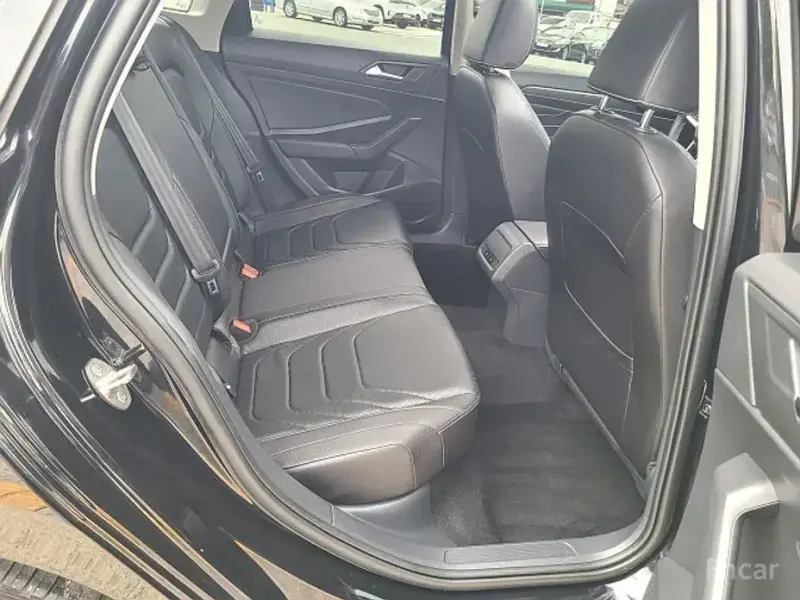 2022 Volkswagen Jetta с пробегом 20 800 км