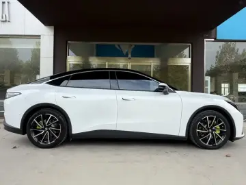 2024 Arcfox Alpha S5 с пробегом 21 000 км