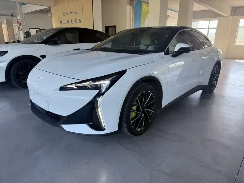 2024 Arcfox Alpha S5 с пробегом 21 000 км