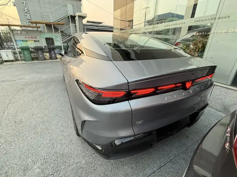 2026 Arcfox Alpha S5 с пробегом 15 000 км