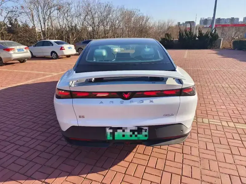 2025 Arcfox Alpha S5 с пробегом 20 000 км