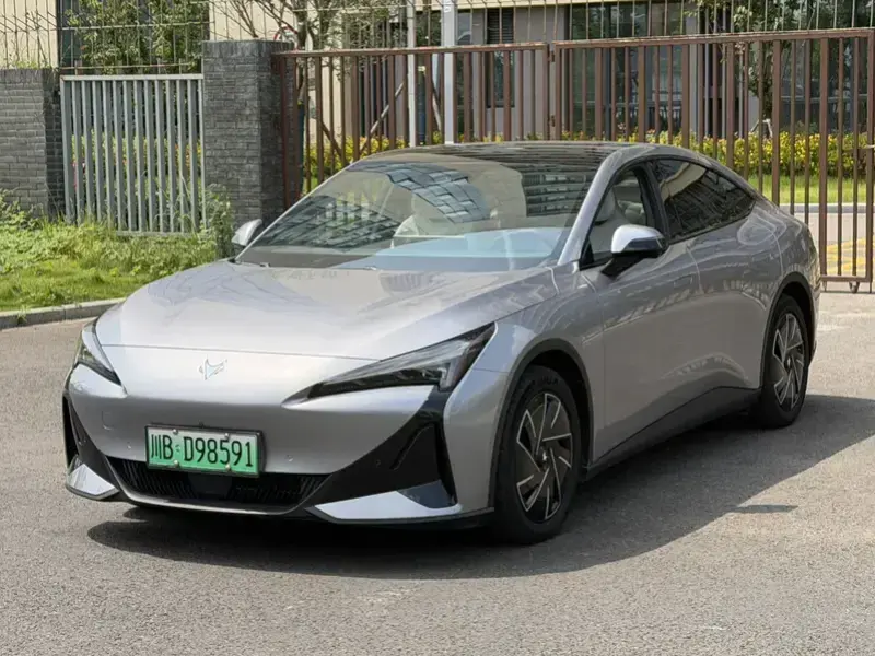 2024 Arcfox Alpha S5 с пробегом 31 000 км