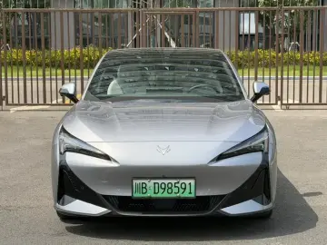 2024 Arcfox Alpha S5 с пробегом 31 000 км