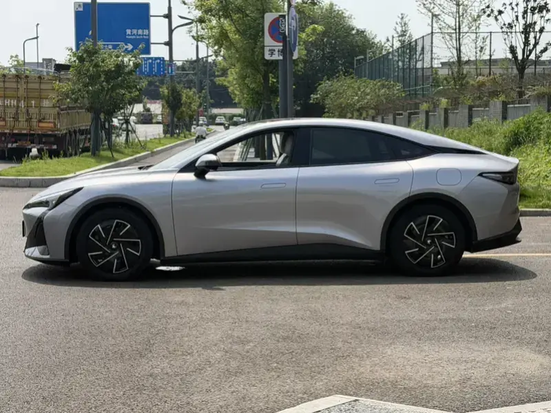 2024 Arcfox Alpha S5 с пробегом 31 000 км