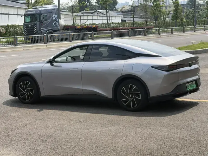 2024 Arcfox Alpha S5 с пробегом 31 000 км