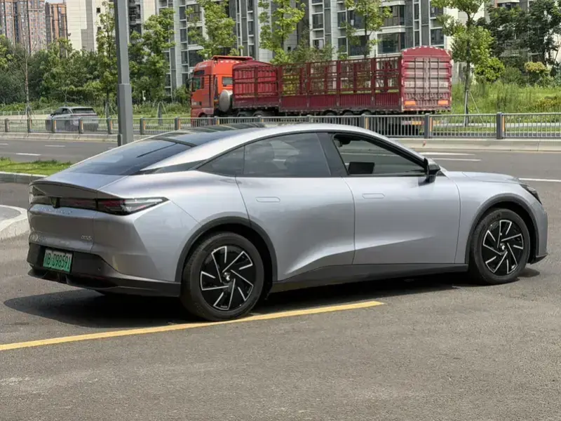 2024 Arcfox Alpha S5 с пробегом 31 000 км