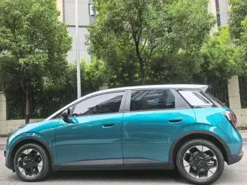 2025 Aion UT с пробегом 18 000 км
