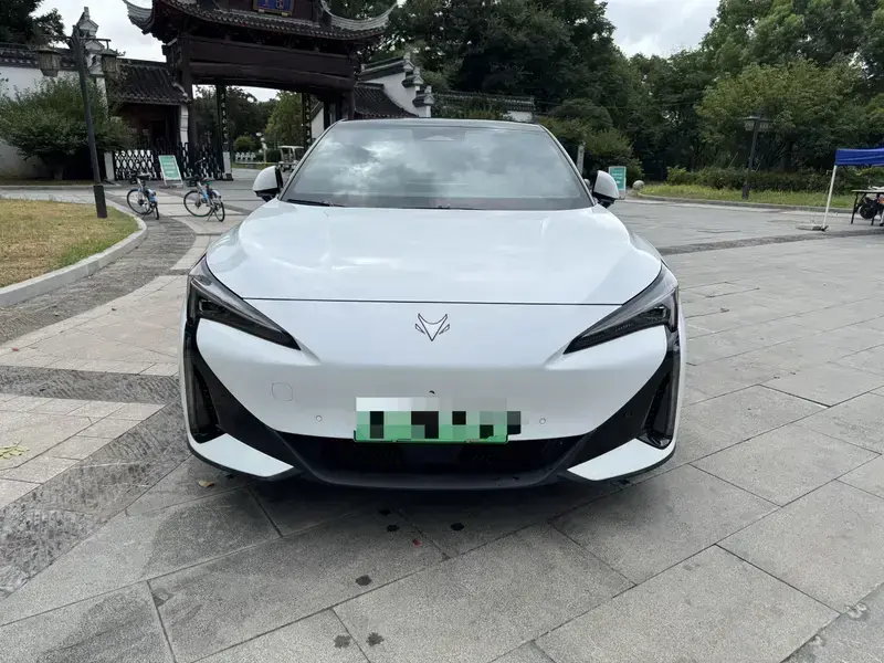 2025 Arcfox Alpha S5 с пробегом 7 000 км
