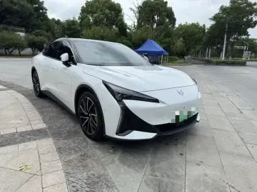 2025 Arcfox Alpha S5 с пробегом 7 000 км