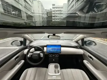 2025 Aion UT с пробегом 10 000 км