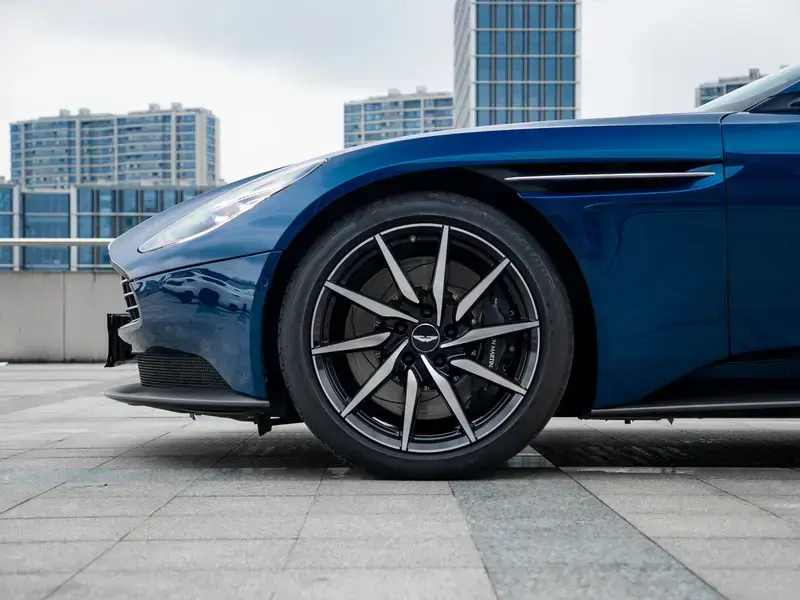 2019 Aston Martin DB11 с пробегом 22 000 км