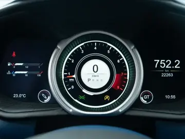 2019 Aston Martin DB11 с пробегом 22 000 км