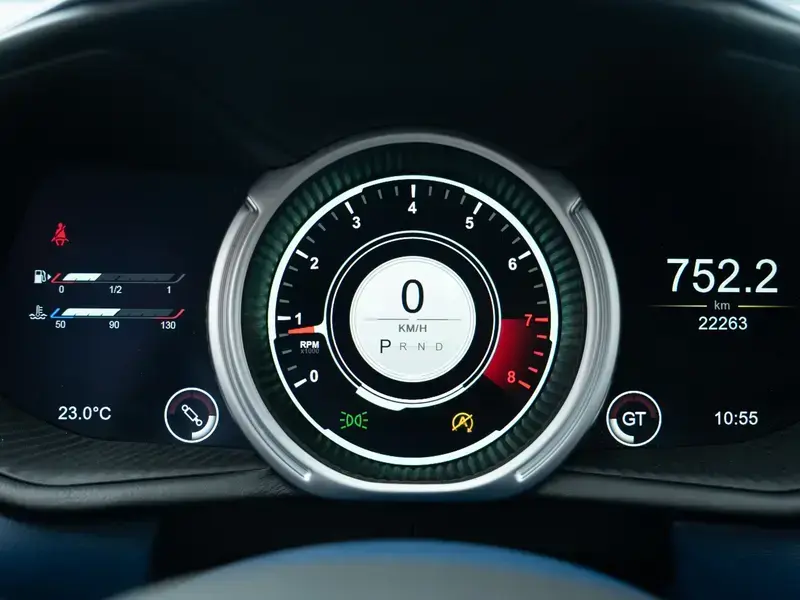 2019 Aston Martin DB11 с пробегом 22 000 км