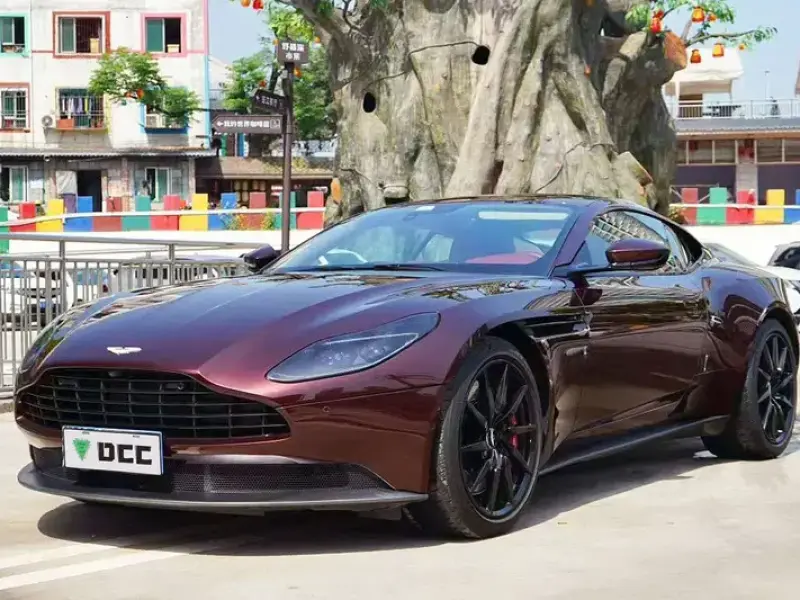 2019 Aston Martin DB11 с пробегом 29 800 км