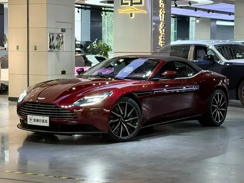 2020 Aston Martin DB11 с пробегом 23 700 км