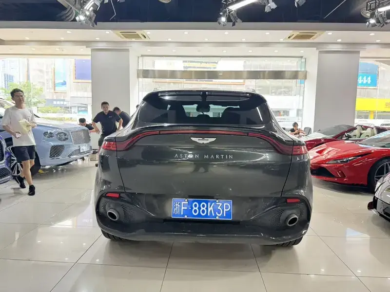 2024 Aston Martin DBX с пробегом 26 000 км