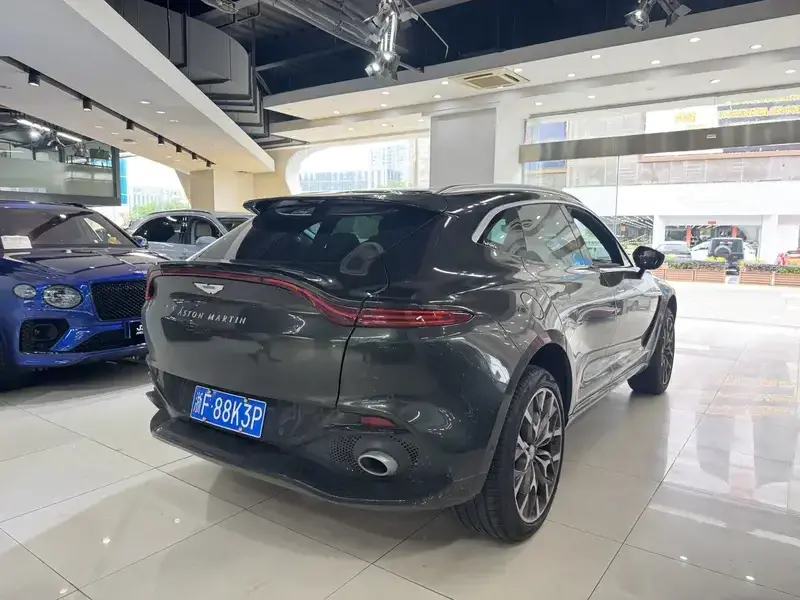 2024 Aston Martin DBX с пробегом 26 000 км