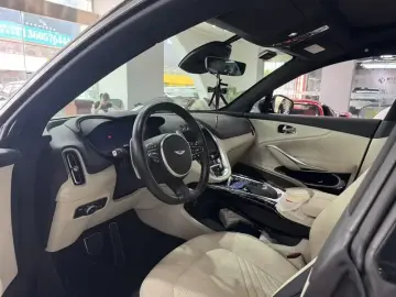 2024 Aston Martin DBX с пробегом 26 000 км
