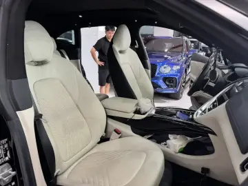 2024 Aston Martin DBX с пробегом 26 000 км