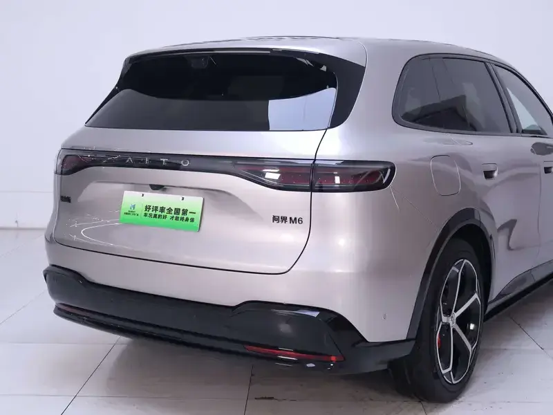 2026 Aito M6 с пробегом 10 200 км