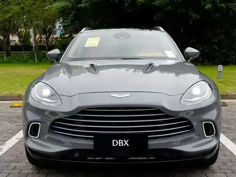 2024 Aston Martin DBX с пробегом 100 км