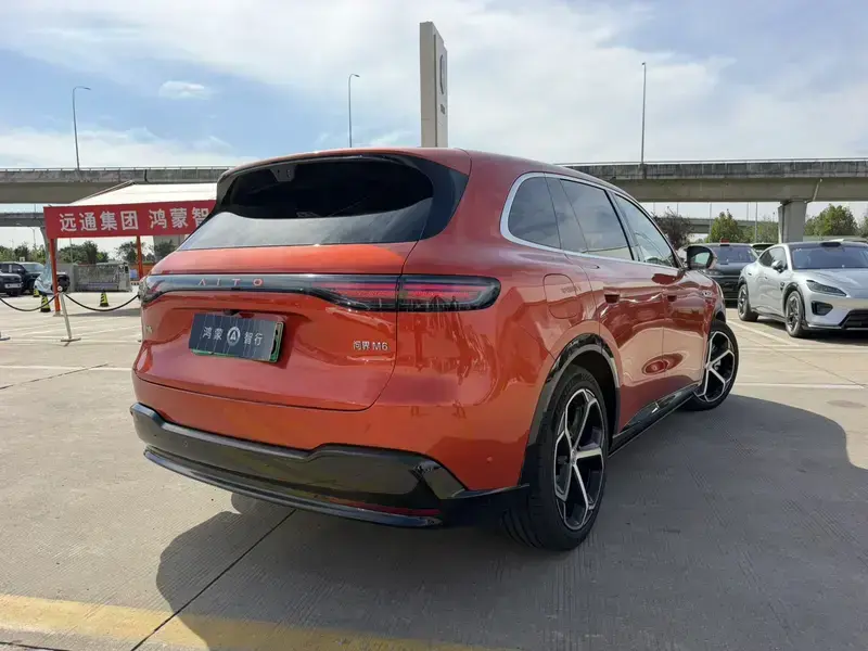 2026 Aito M6 с пробегом 6 200 км