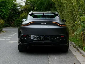 2024 Aston Martin DBX с пробегом 600 км