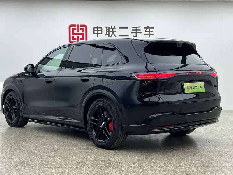 2026 Aito M6 с пробегом 7 300 км