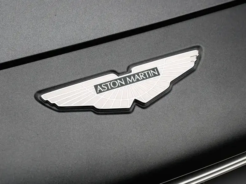 2024 Aston Martin DBX с пробегом 600 км