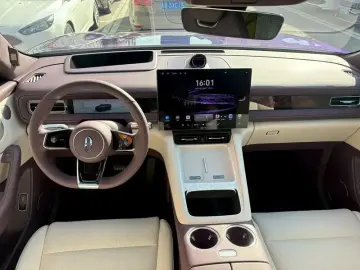 2026 Aito M6 с пробегом 5 000 км