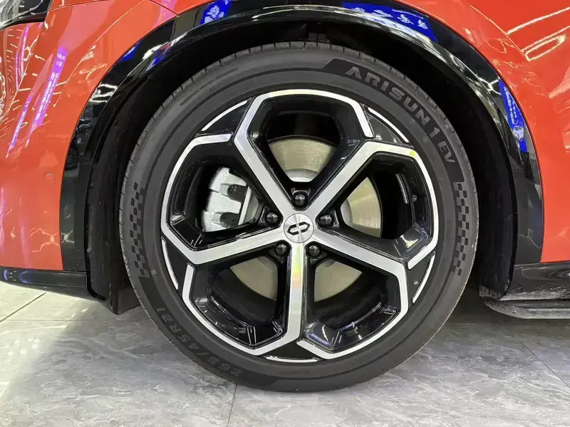 2026 Aito M6 с пробегом 3 000 км