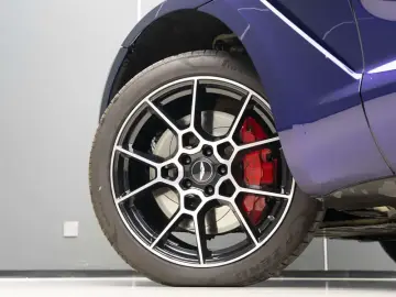 2023 Aston Martin DBX с пробегом 57 000 км