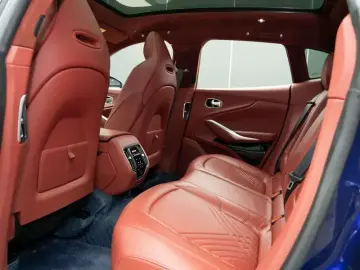 2023 Aston Martin DBX с пробегом 57 000 км