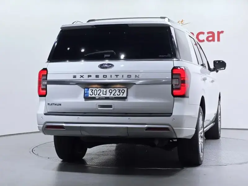 2022 Ford Expedition с пробегом 108 337 км