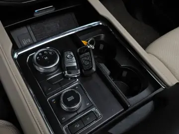2022 Ford Expedition с пробегом 108 337 км