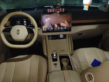 2024 Aito M7 с пробегом 43 000 км