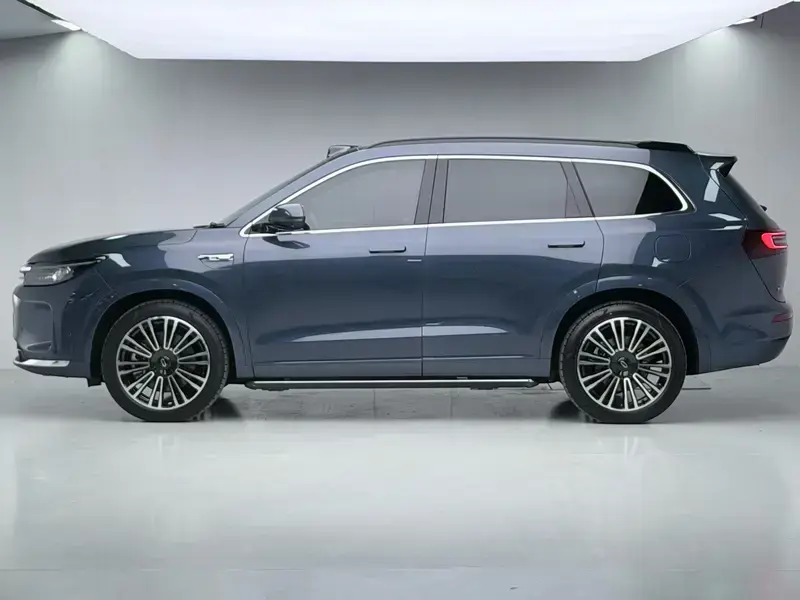 2024 Aito M7 с пробегом 33 100 км