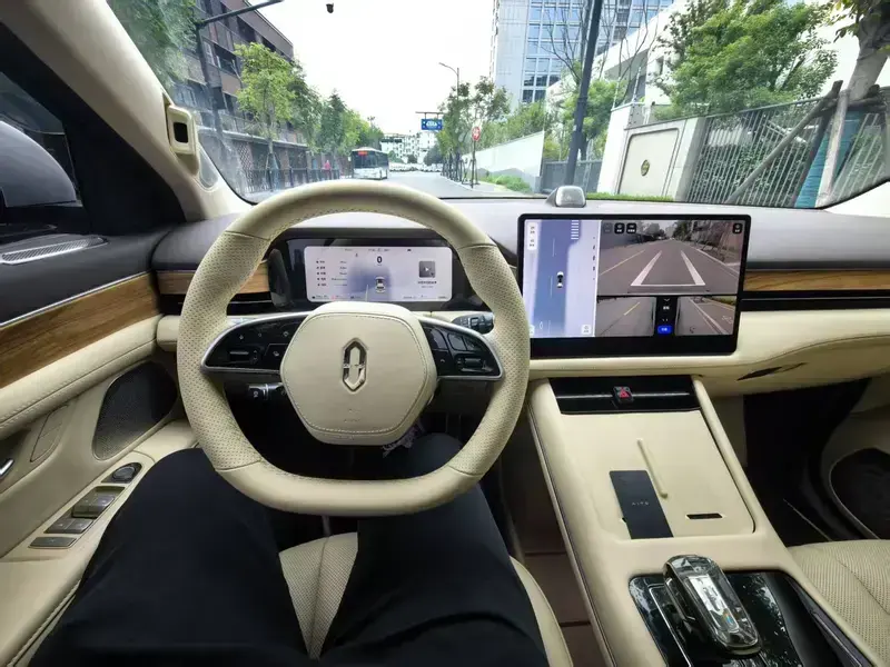 2024 Aito M7 с пробегом 42 000 км